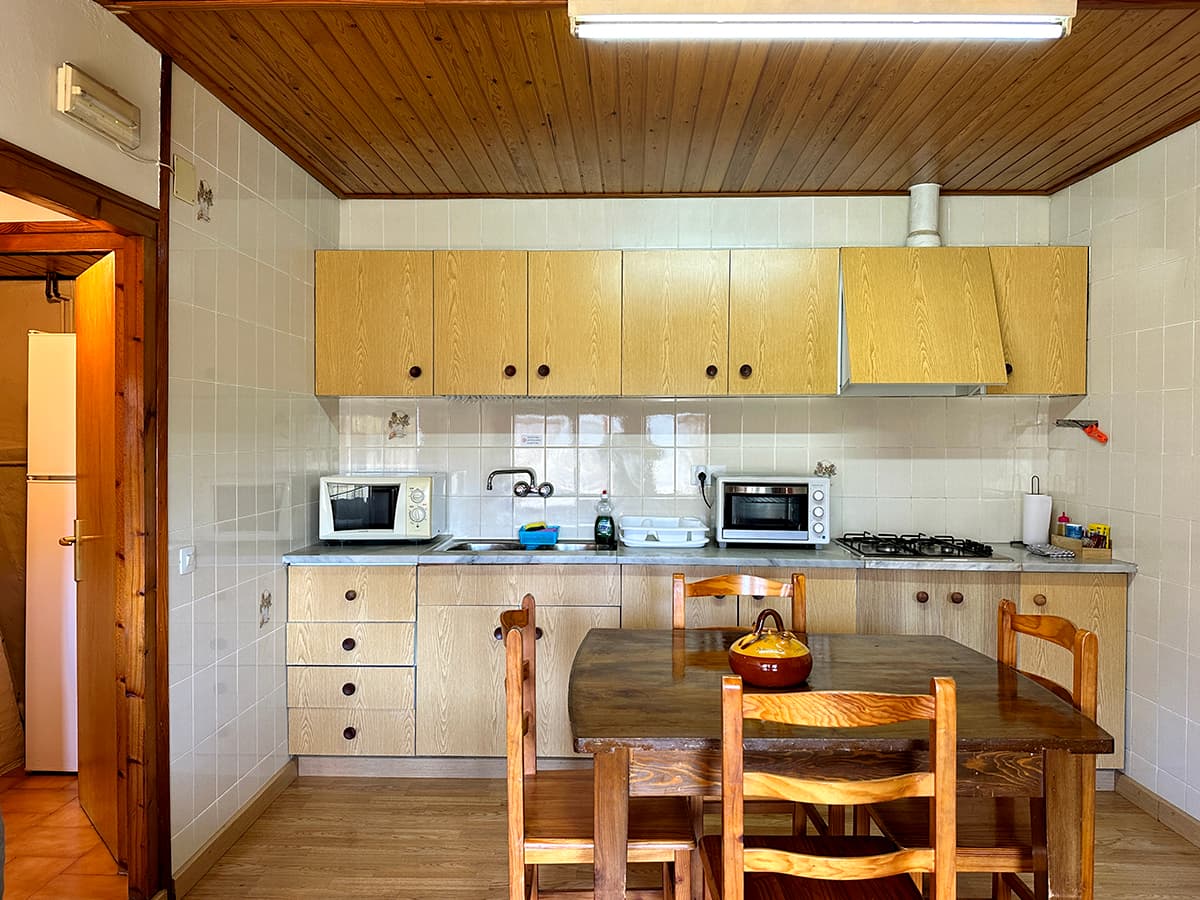 Fully equipped kitchen
